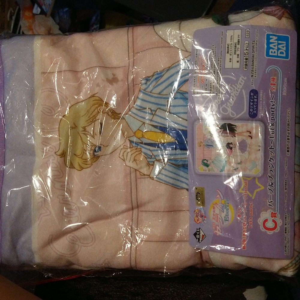 Sailor Moon Blankets - Picture 3 of 6